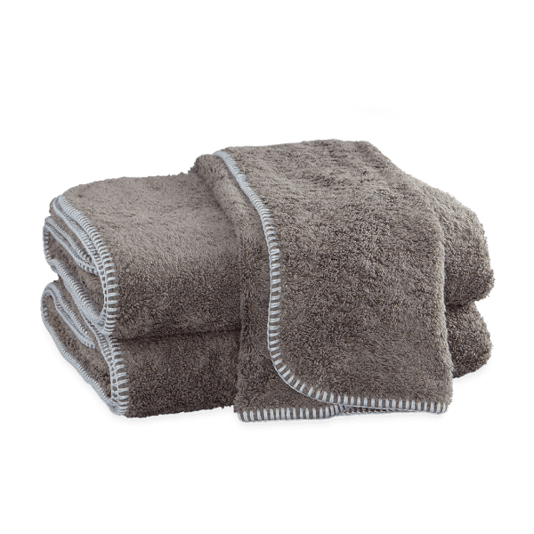 Luxurious Microfiber Towel alt